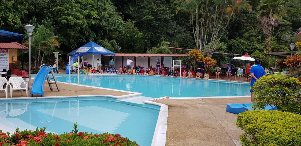 Balneario Chorillano Hotel Bavaria Exterior photo