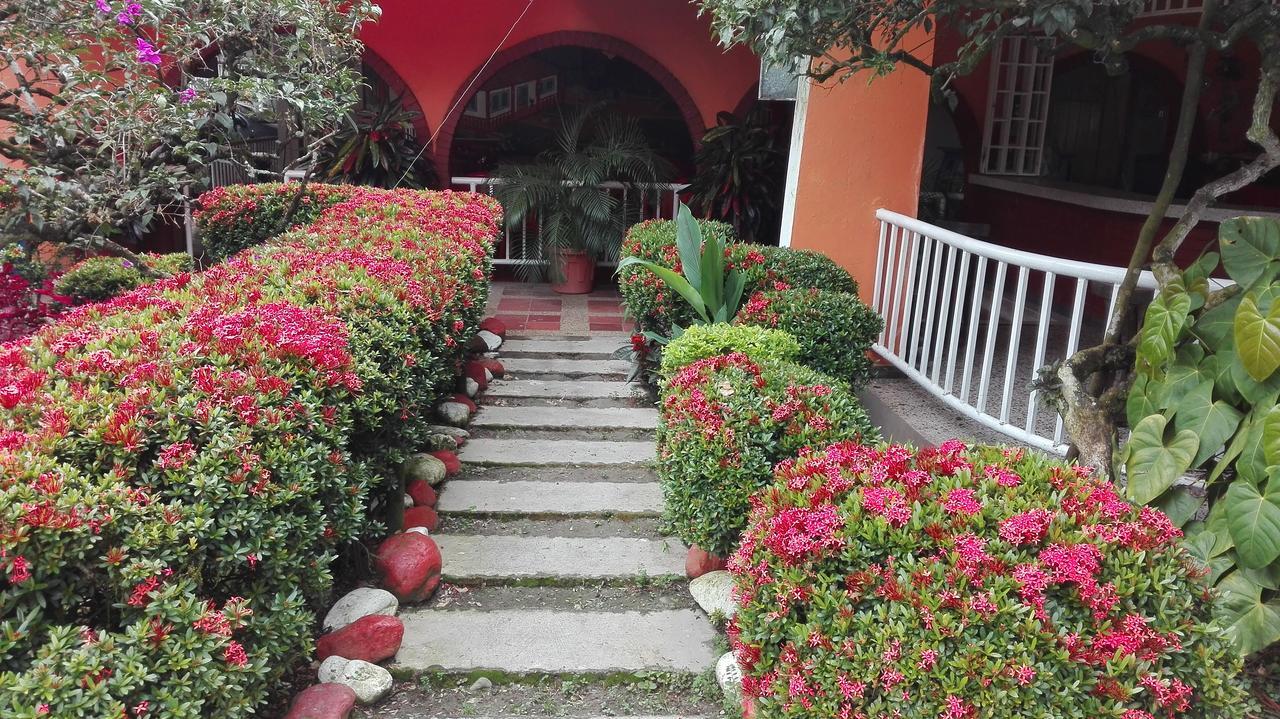 Balneario Chorillano Hotel Bavaria Exterior photo